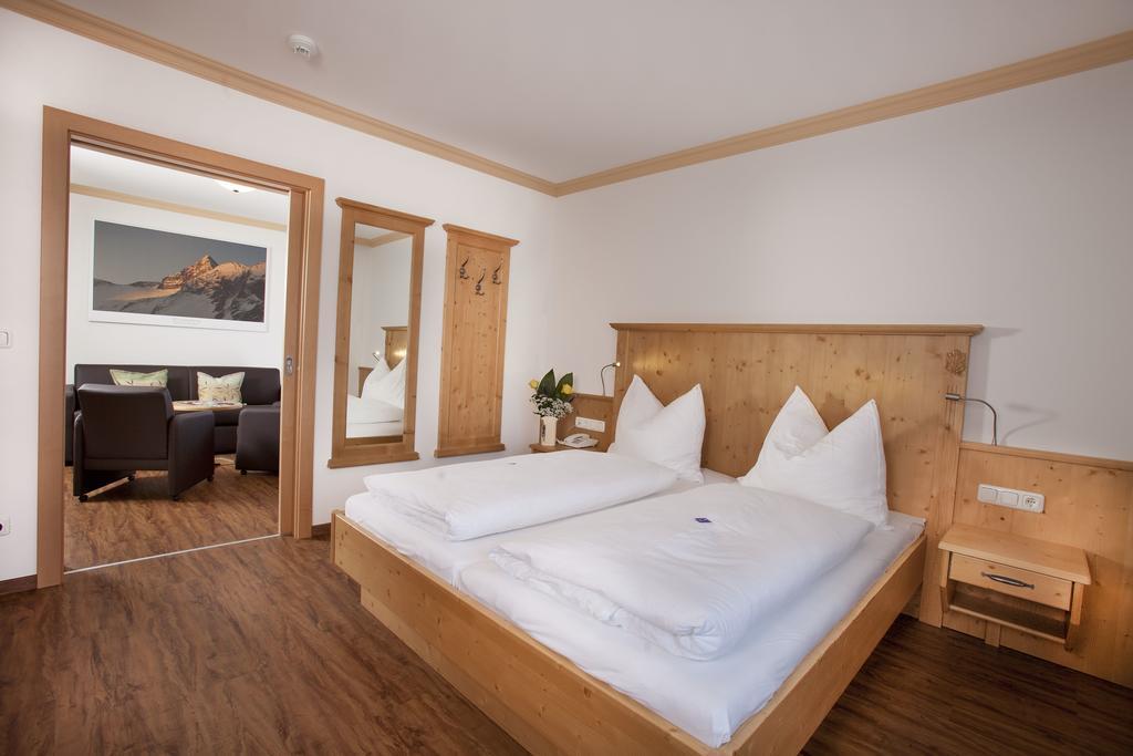 Hotel Grundlhof Брамберг ам Вилдкогел Екстериор снимка